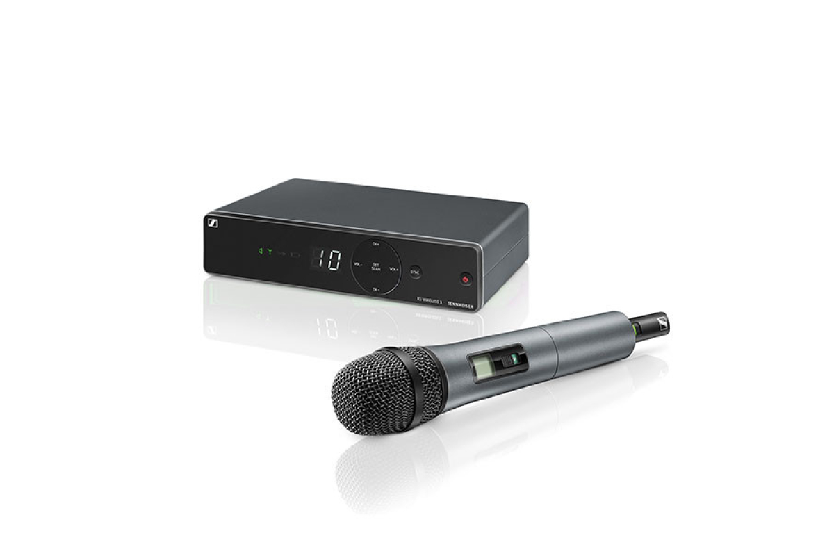 SENNHEISER XSW 1-825-B Мікрофонна радіосистема