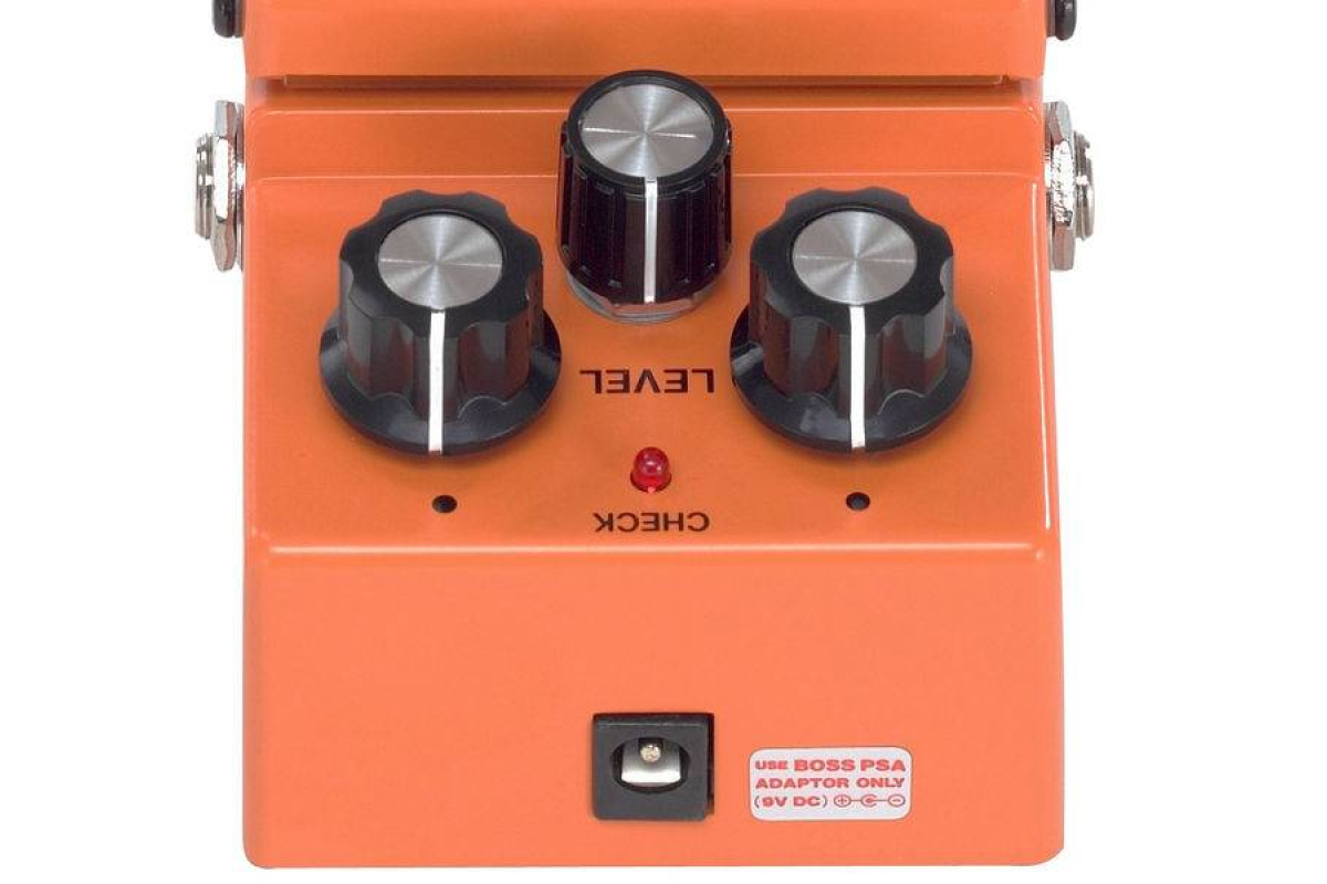 Педаль эффектов BOSS DS-1