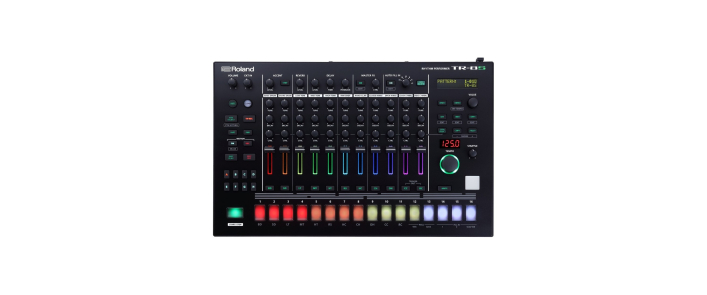 ROLAND TR-8S Драм-машина