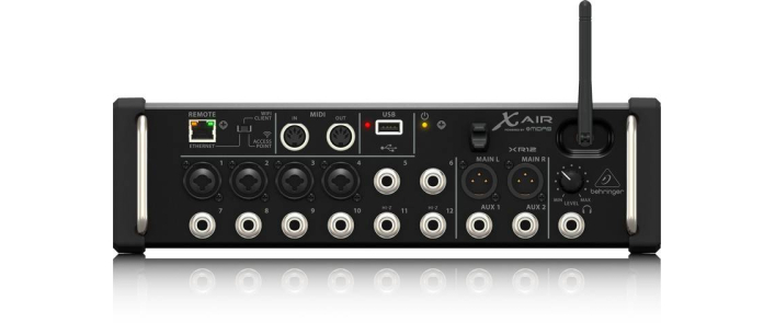 Микшерный пульт BEHRINGER X AIR XR 12