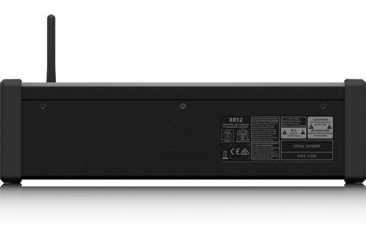Микшерный пульт BEHRINGER X AIR XR 12