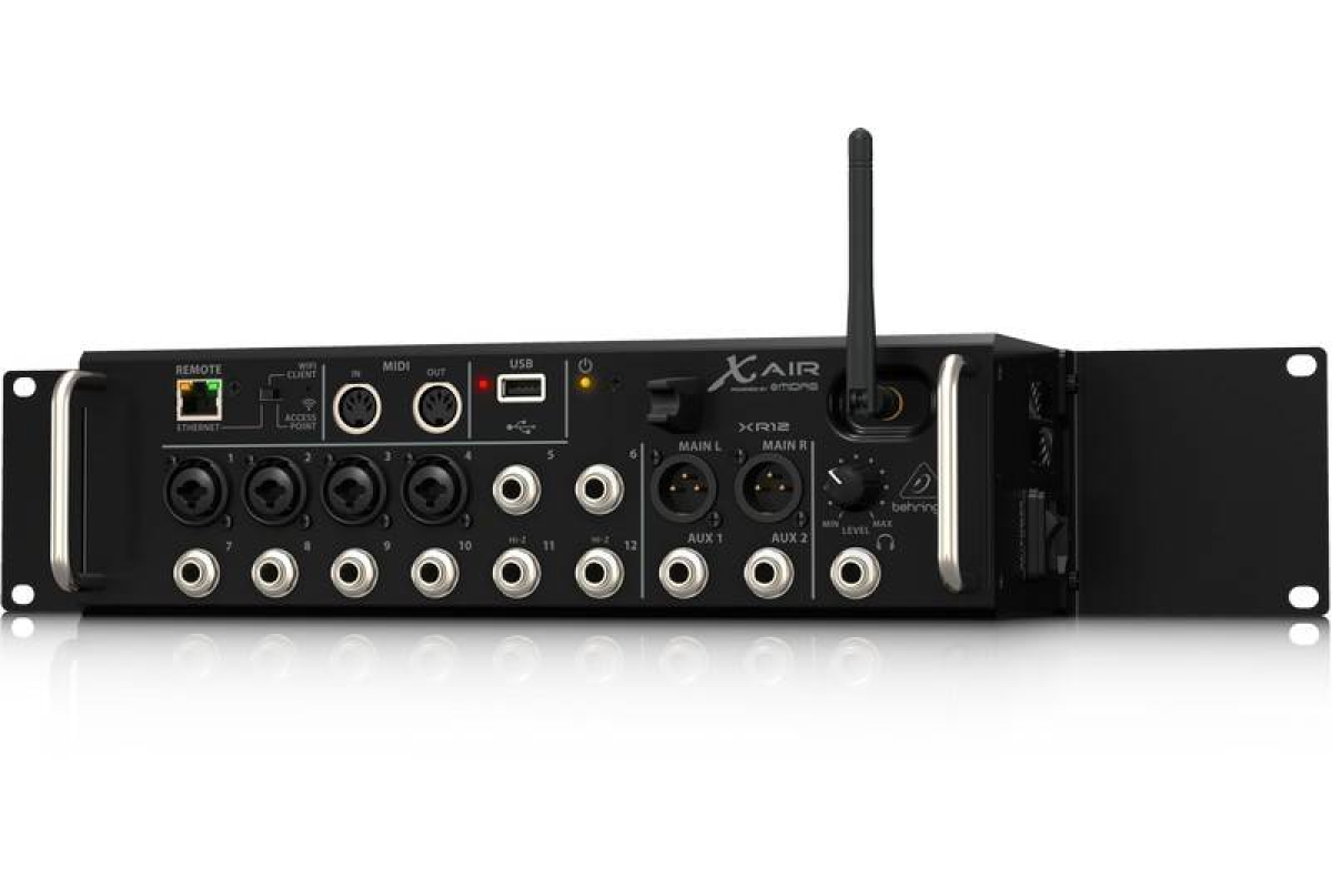 Микшерный пульт BEHRINGER X AIR XR 12