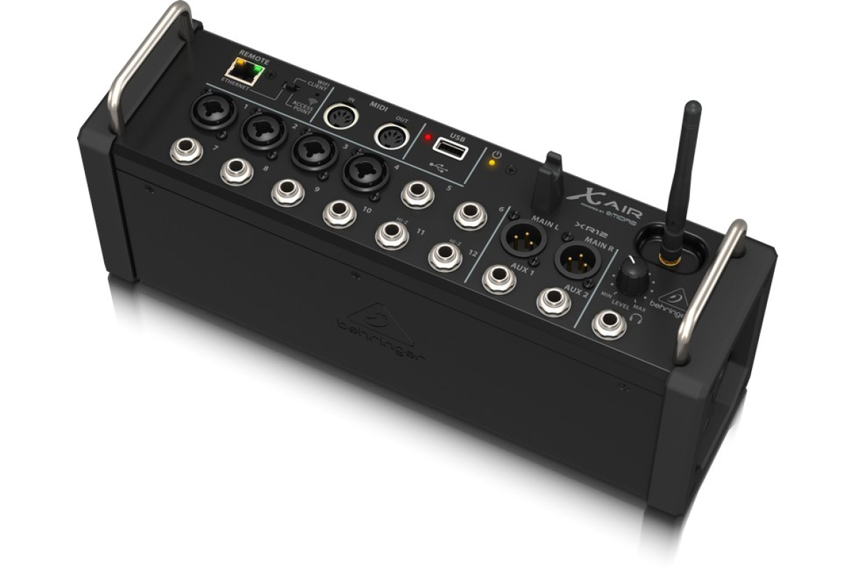 Микшерный пульт BEHRINGER X AIR XR 12