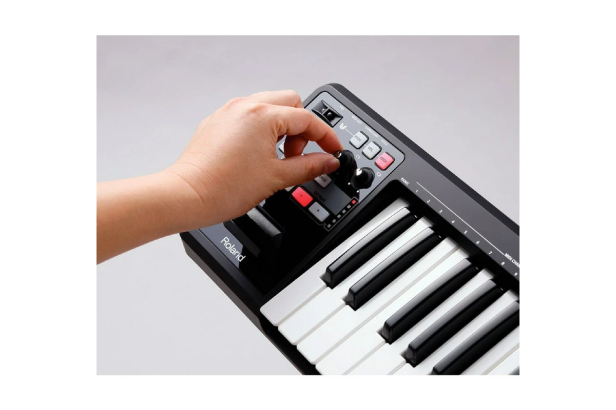 ROLAND A-49 BK MIDI клавиатура