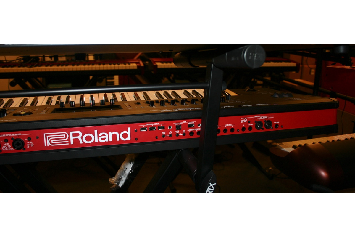 ROLAND FANTOM 7 Рабочая станция