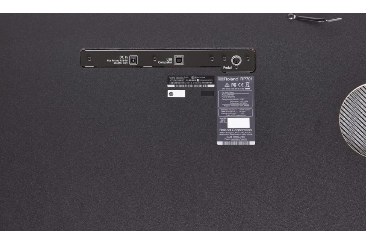 ROLAND RP701 CB Цифровое пианино
