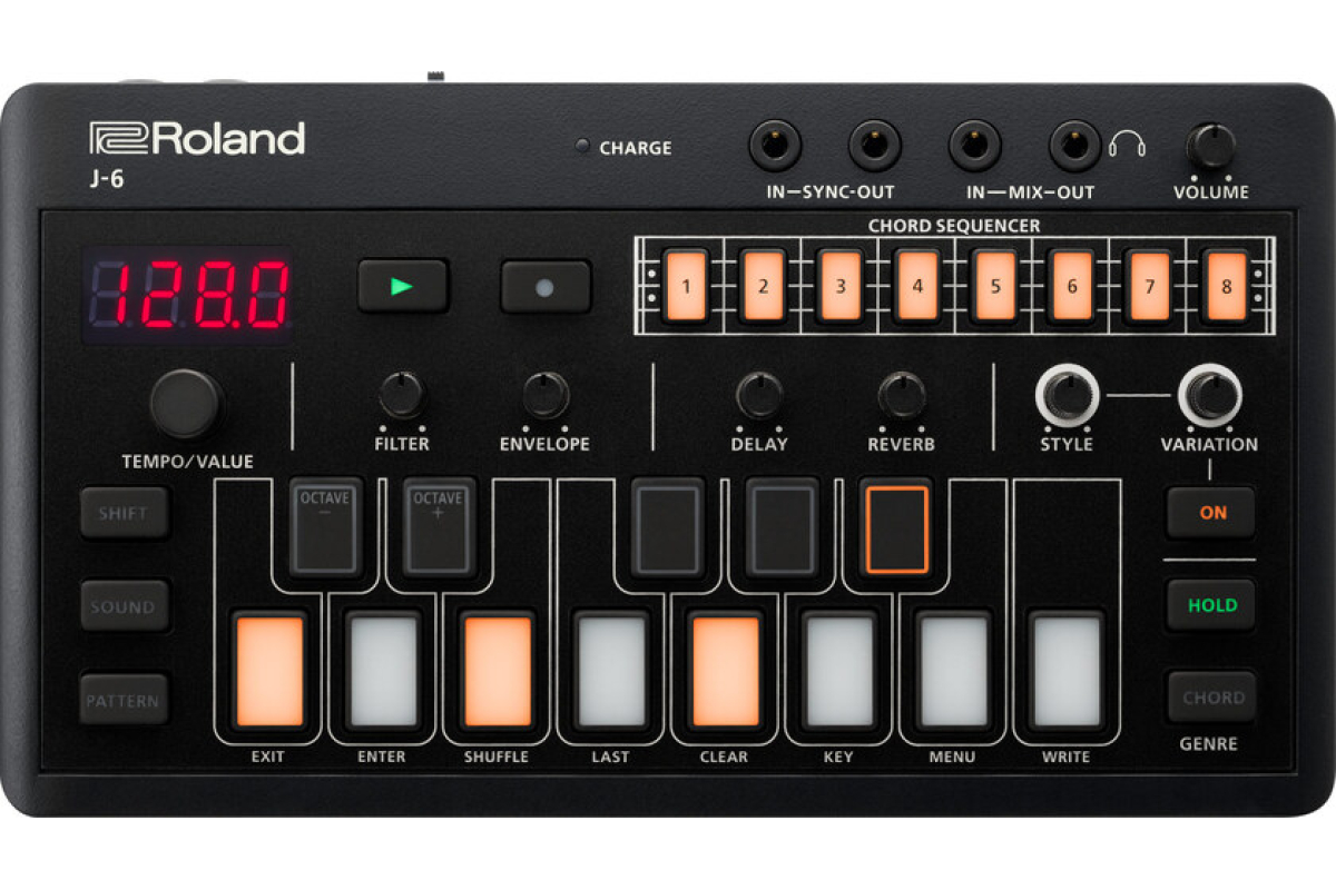 Синтезатор ROLAND J-6