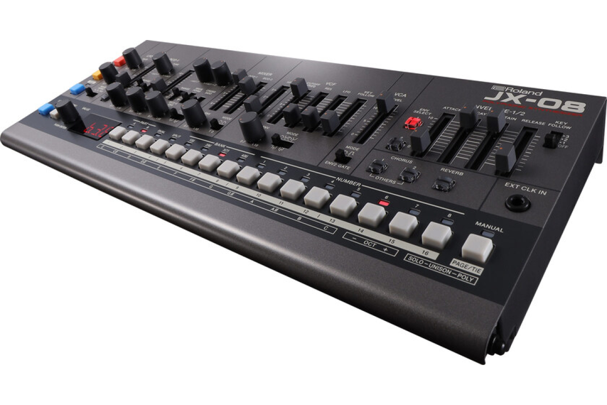 ROLAND JX-08 Синтезатор