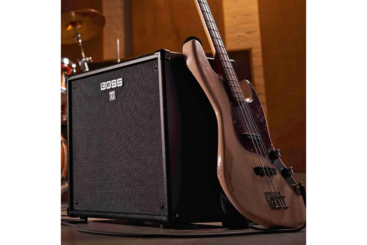 BOSS KTN110B Гітарний комбопідсилювач