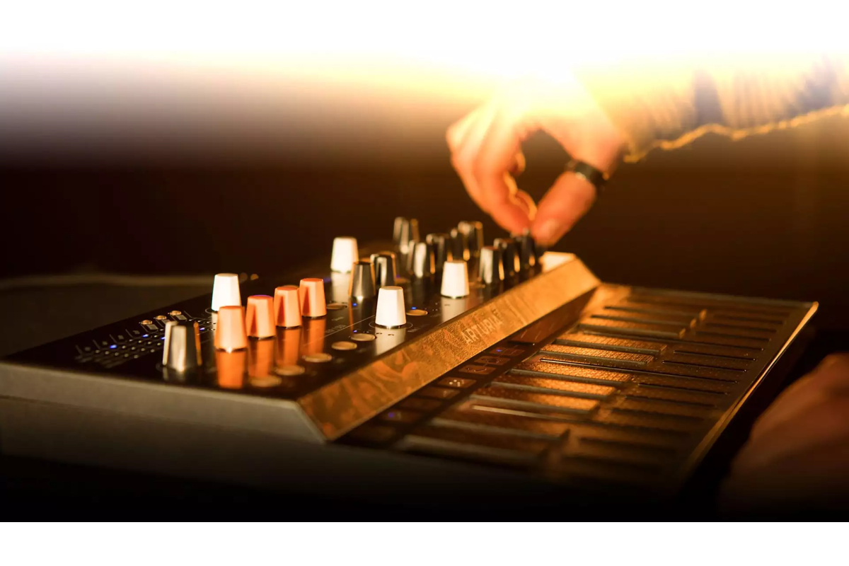 Синтезатор ARTURIA MicroFreak