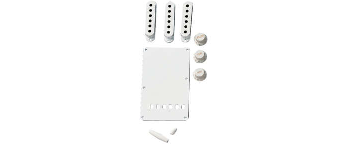 Крышка звукоснимателя FENDER VINTAGE-STYLE STRATOCASTER ACCESSORY KIT