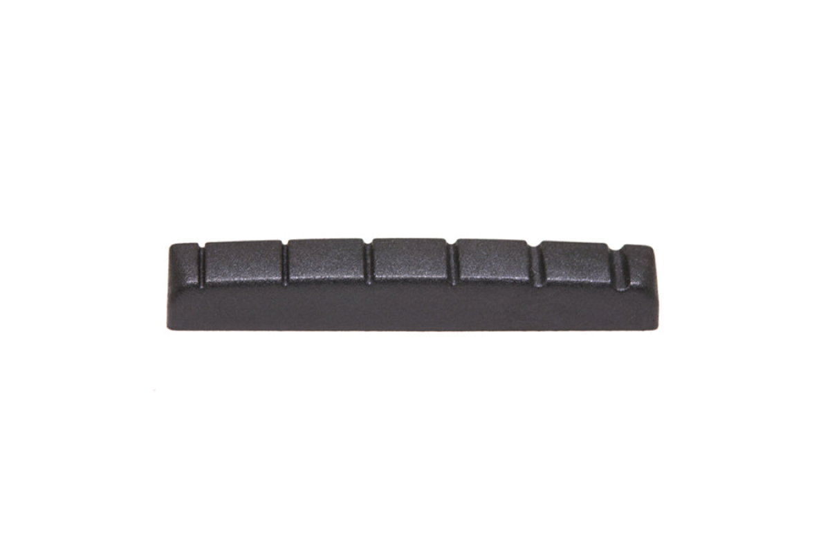 Порожек GRAPH TECH PT-6226-00