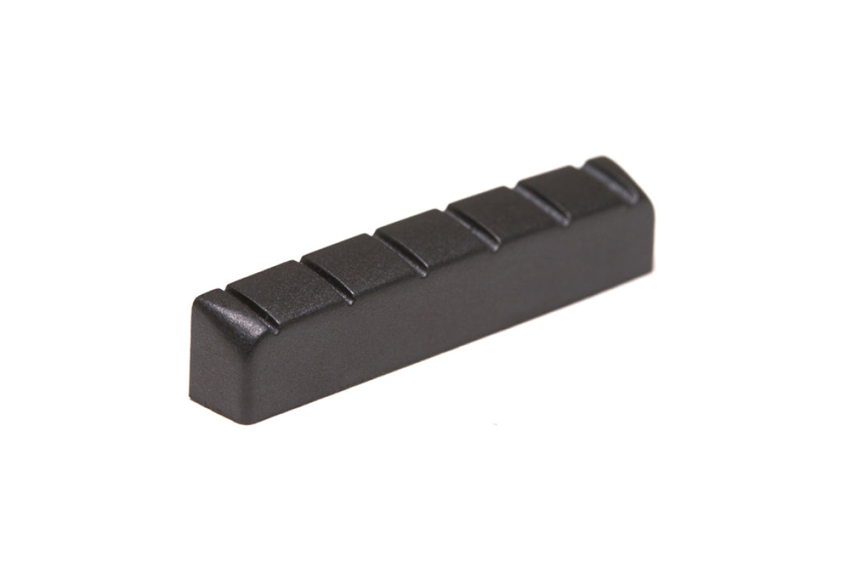 Порожек GRAPH TECH PT-6225-00