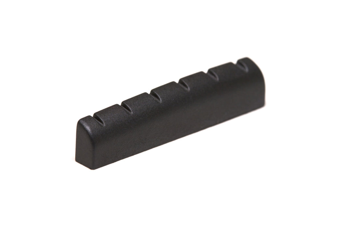 Порожек GRAPH TECH PT-6114-00