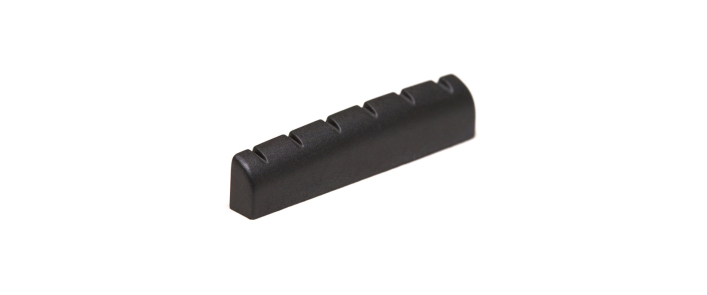 Порожек GRAPH TECH PT-6114-00