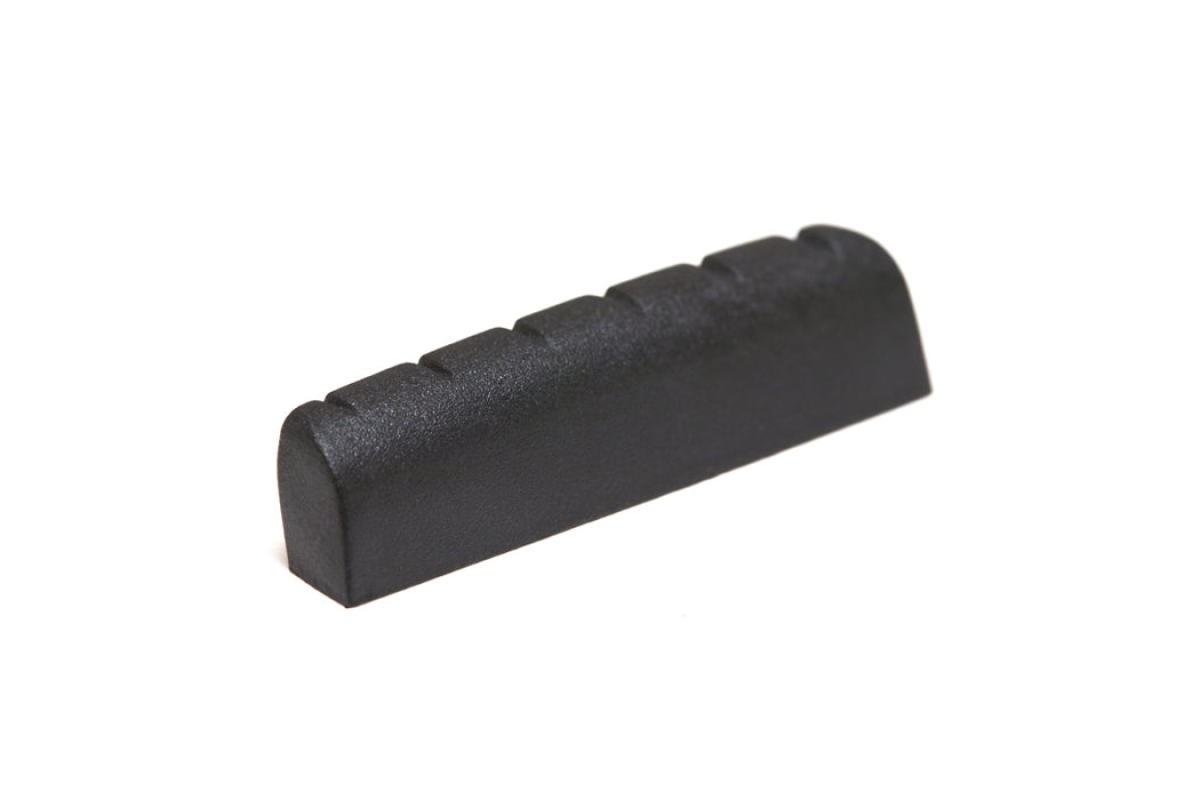 Порожек GRAPH TECH PT-M600-00