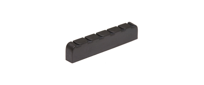Порожек GRAPH TECH PT-6200-00