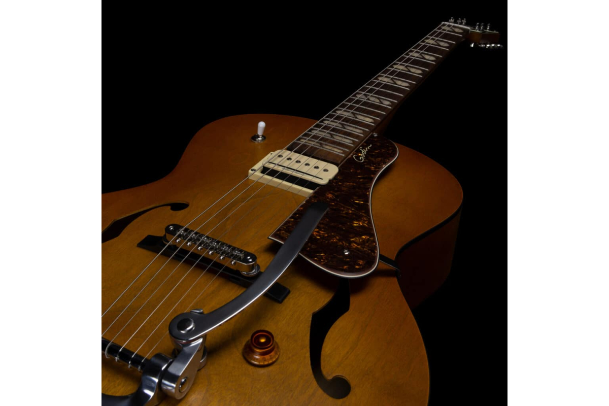 Гітара напівакустична Godin 5th Avenue Jumbo P-Rail Harvest Gold