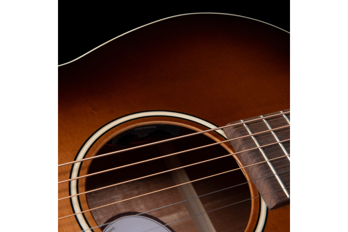 Art and Lutherie Roadhouse Light Burst GT EQ Гітара електроакустична