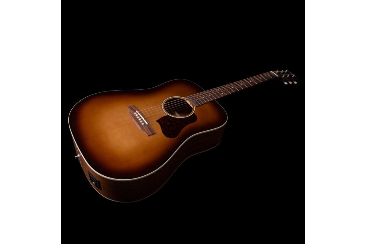 Art and Lutherie Americana Light Burst GT EQ Гітара акустична