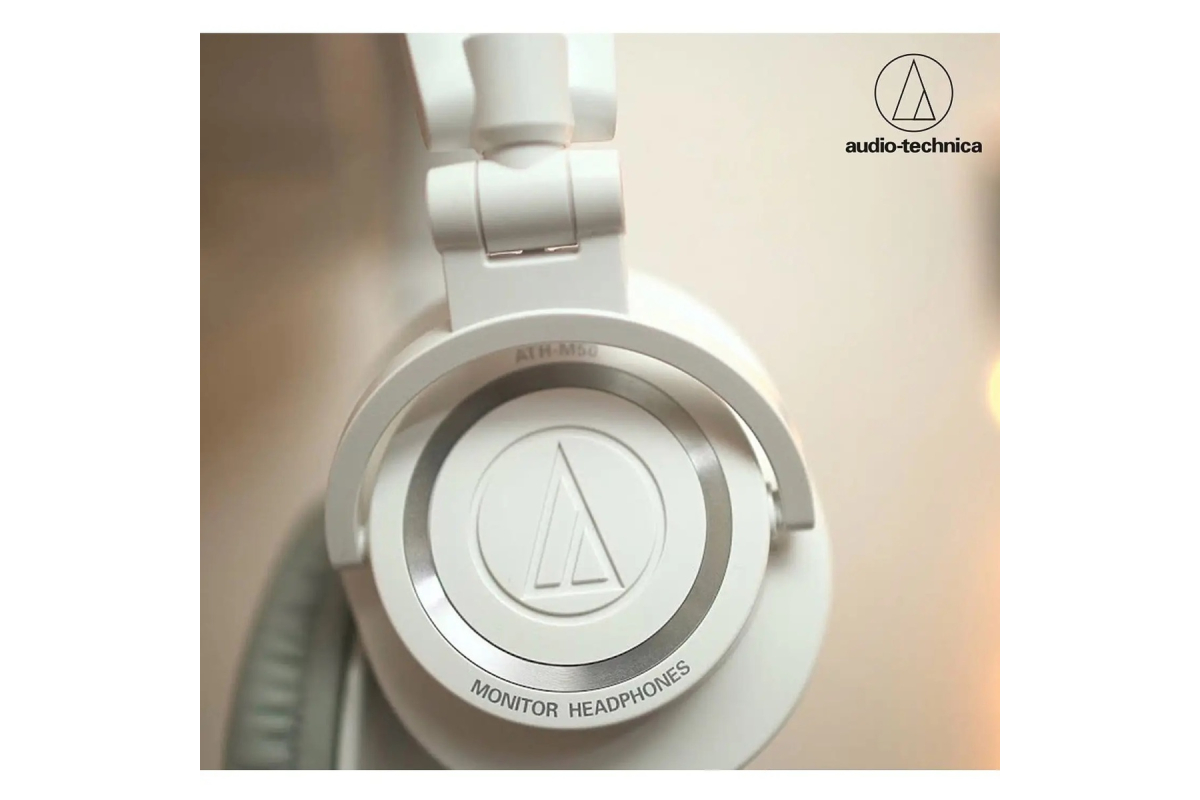 Наушники AUDIO-TECHNICA ATH-M50x WH