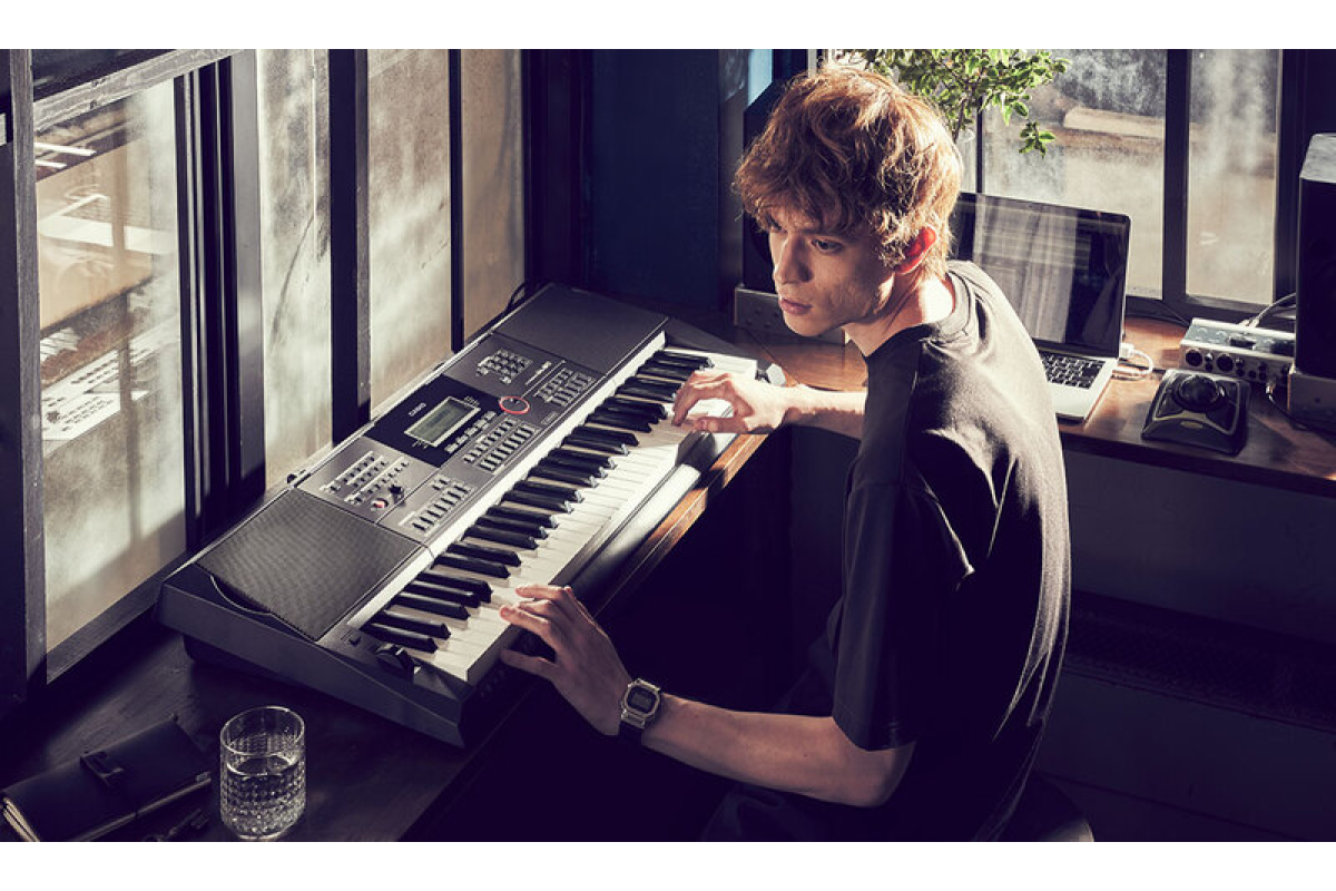 CASIO CT-X5000 Синтезатор