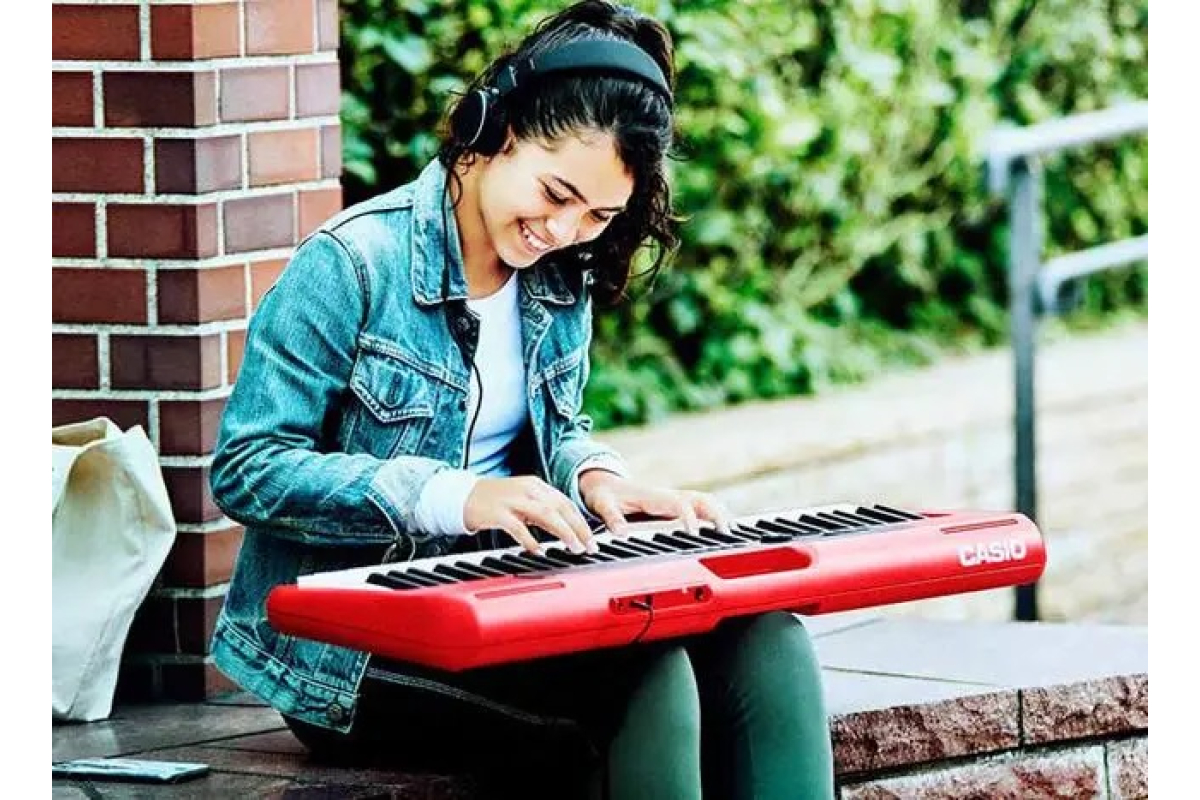Синтезатор CASIO CT-S200RD