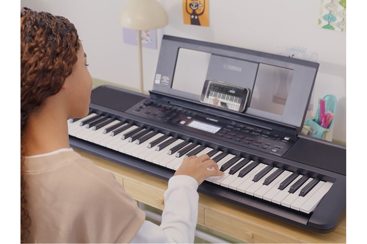 Синтезатор YAMAHA PSR-E383