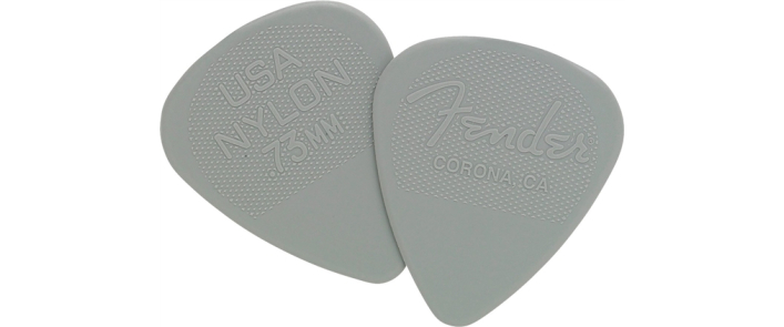 Набор медиаторов FENDER 351 SHAPE NYLON PICKS 12 PACK