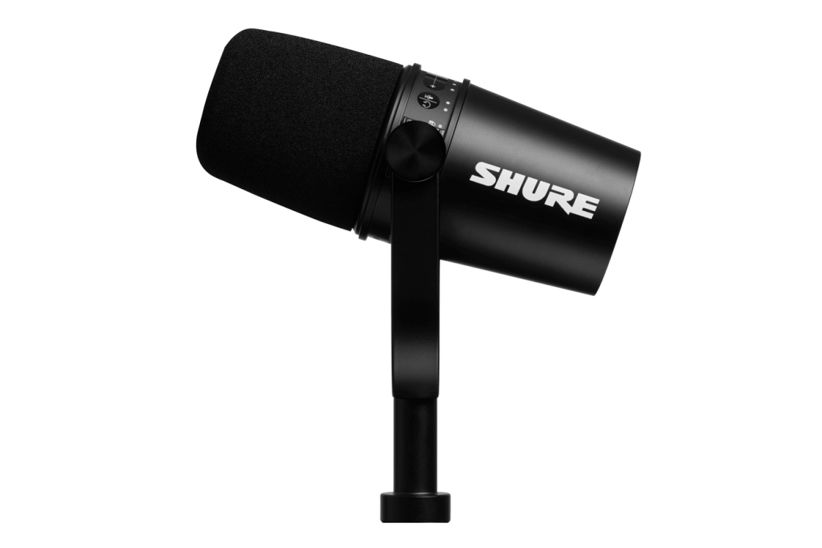 Микрофон SHURE MV7+-K-BNDL