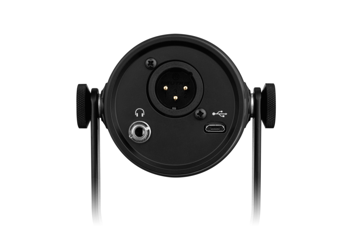 Микрофон SHURE MV7+-K-BNDL