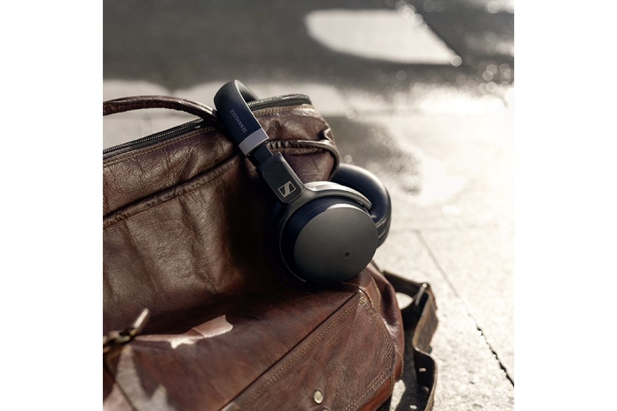 Навушники SENNHEISER HD 450 BT Black
