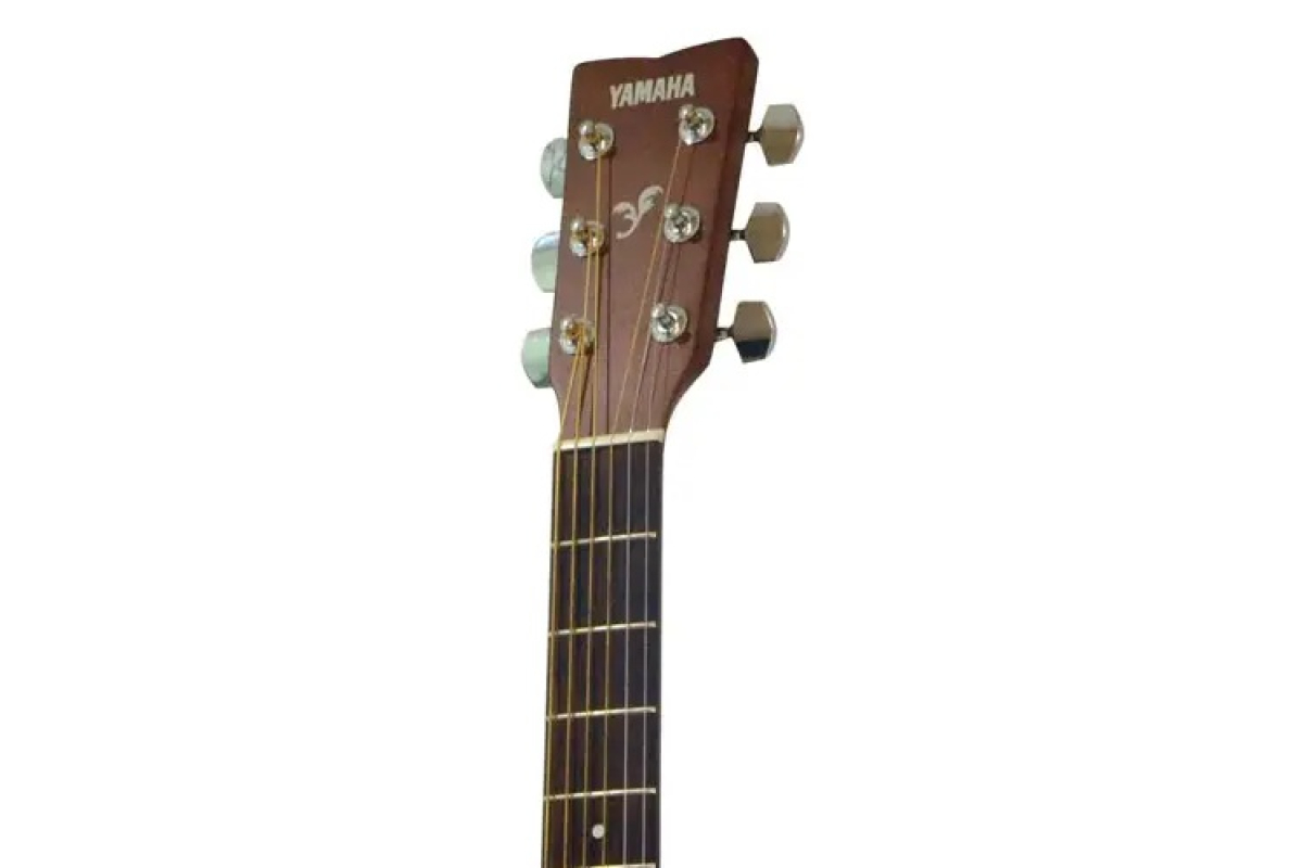 Гитара акустическая YAMAHA FS100C NT