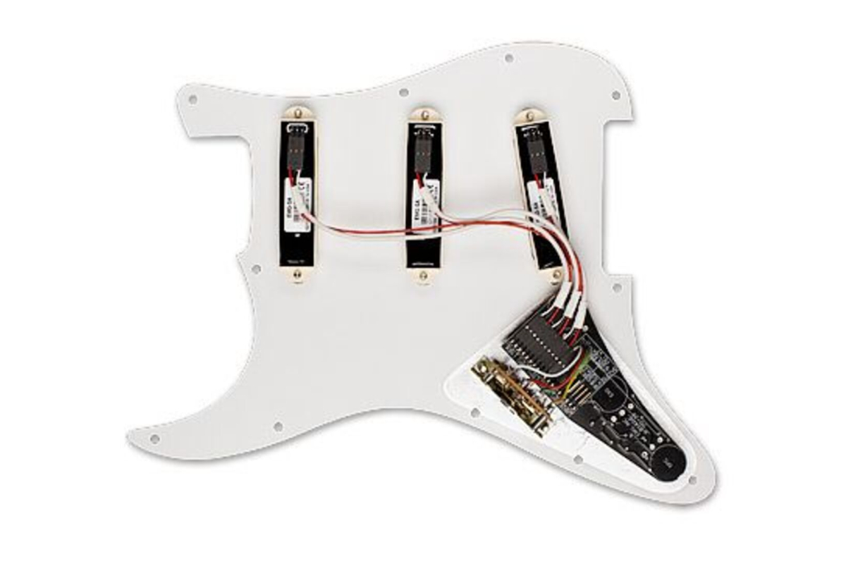 Пікгард зі звукознімачами EMG DG20 IVORY