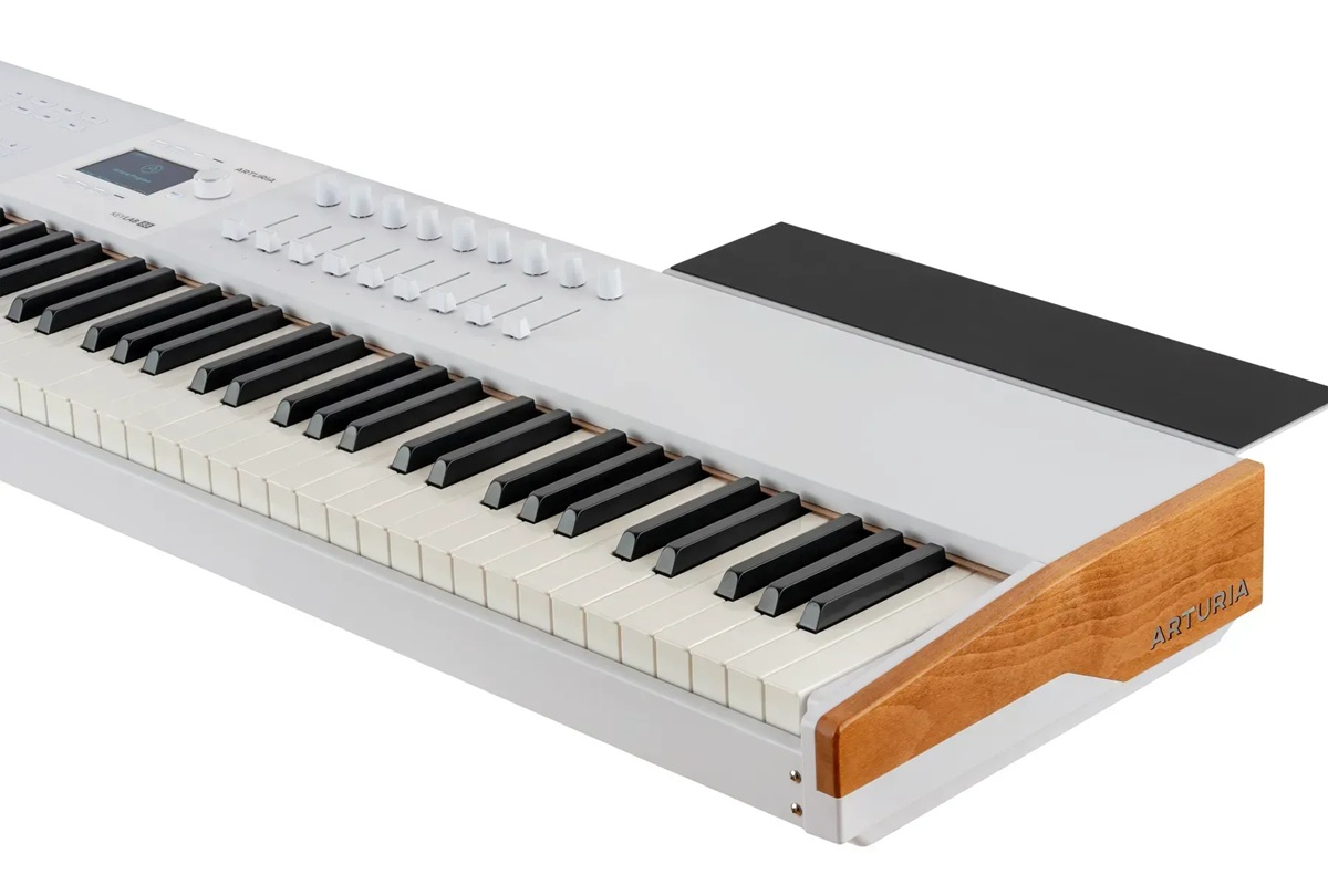MIDI клавиатура ARTURIA KEYLAB 88 MK3 WHITE V COLLECTION X