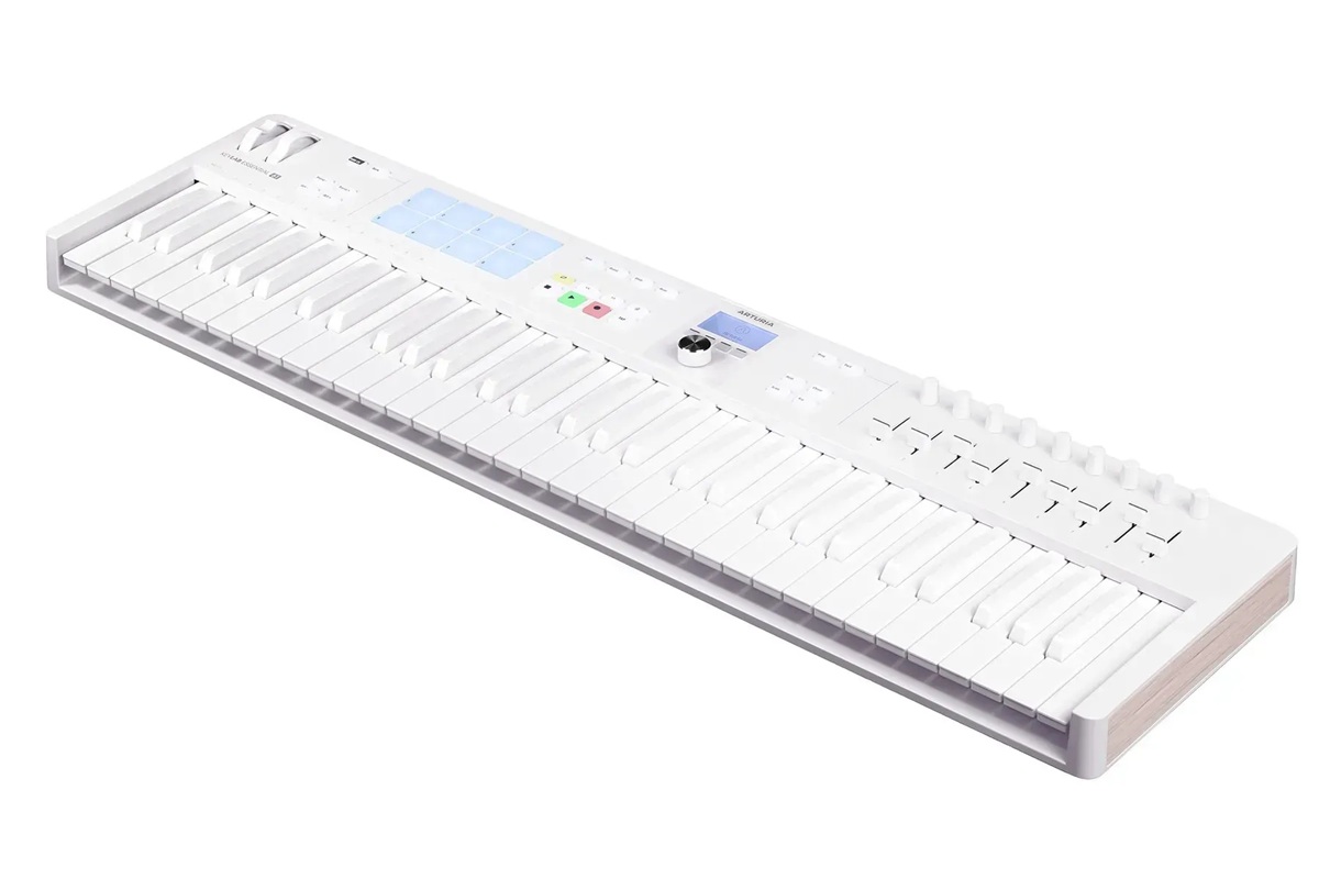 MIDI клавіатура ARTURIA KEYLAB ESSENTIAL 61 MK3 ALPINE WHITE PIGMENTS