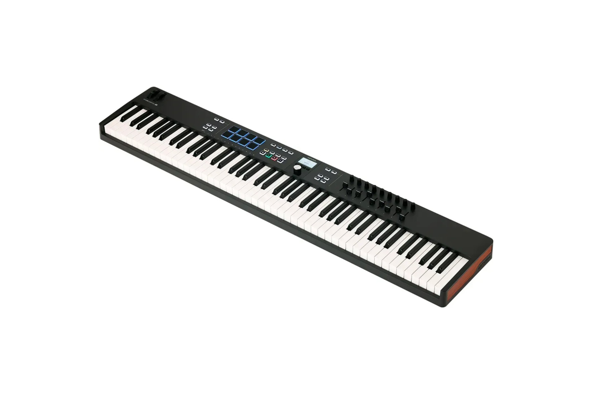 MIDI клавіатура ARTURIA KEYLAB ESSENTIAL 88 MK3 BLACK PIGMENTS