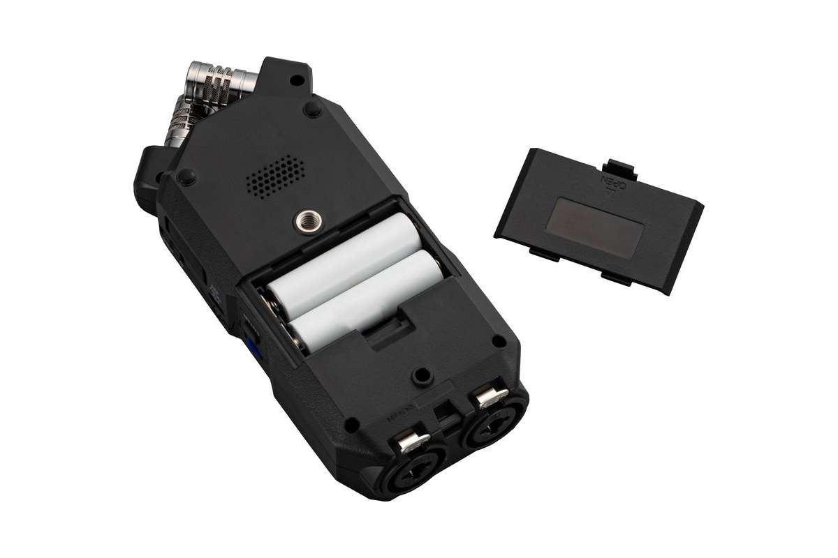Рекордер ZOOM H4essential
