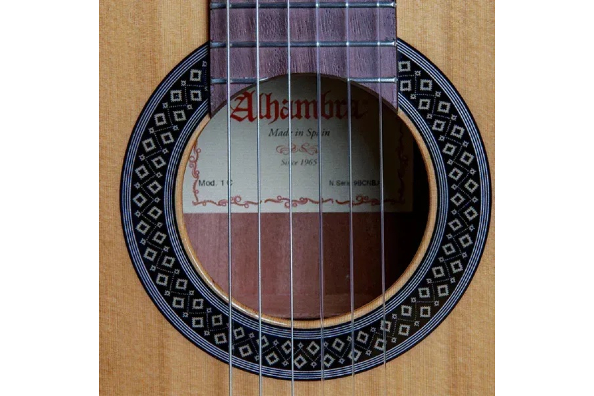 Гитара классическая Alhambra 1 C HT (Hybrid Terra)