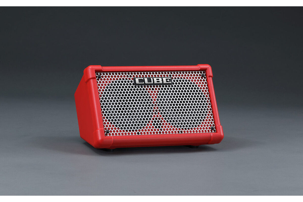 Гитарный комбоусилитель BOSS CUBE-ST2-R
