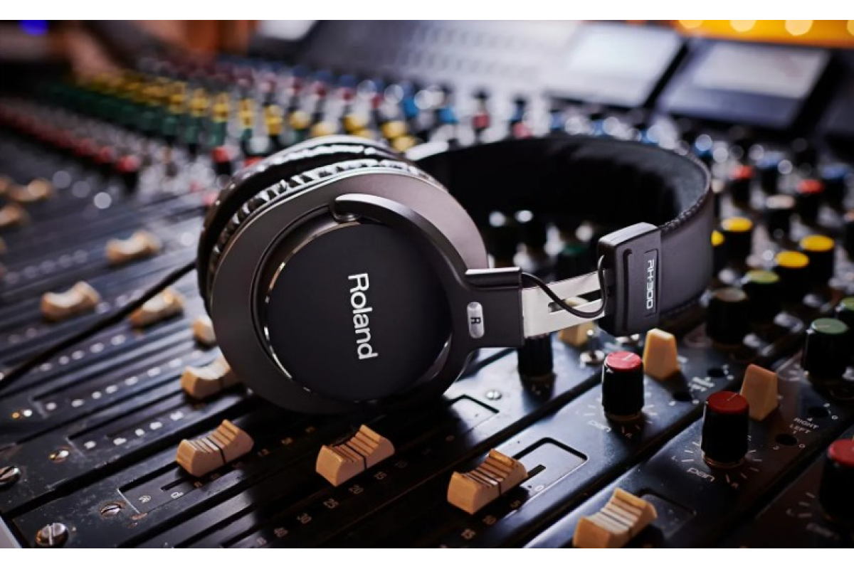 Навушники ROLAND RH 300
