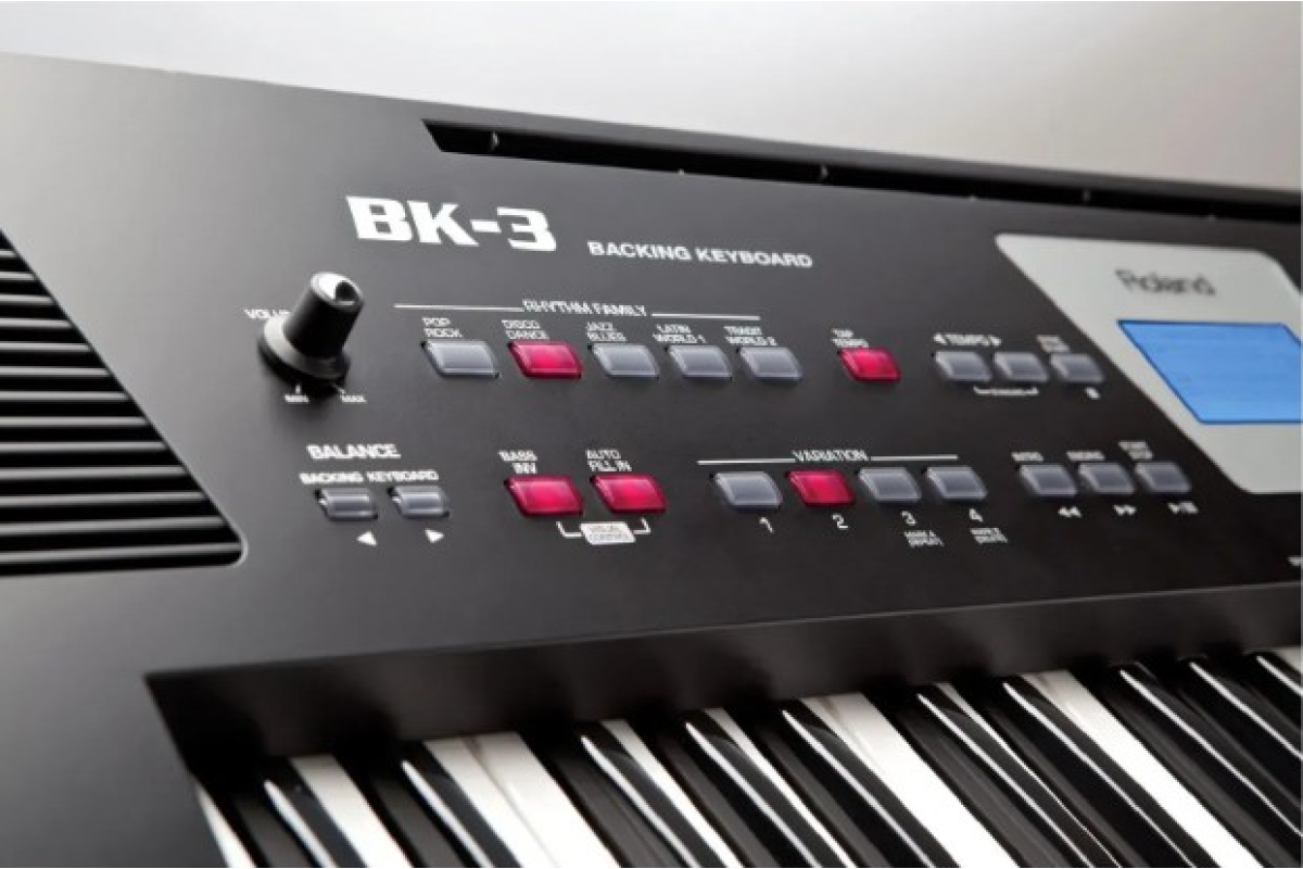 Синтезатор з автоакомпанементом ROLAND BK3BK