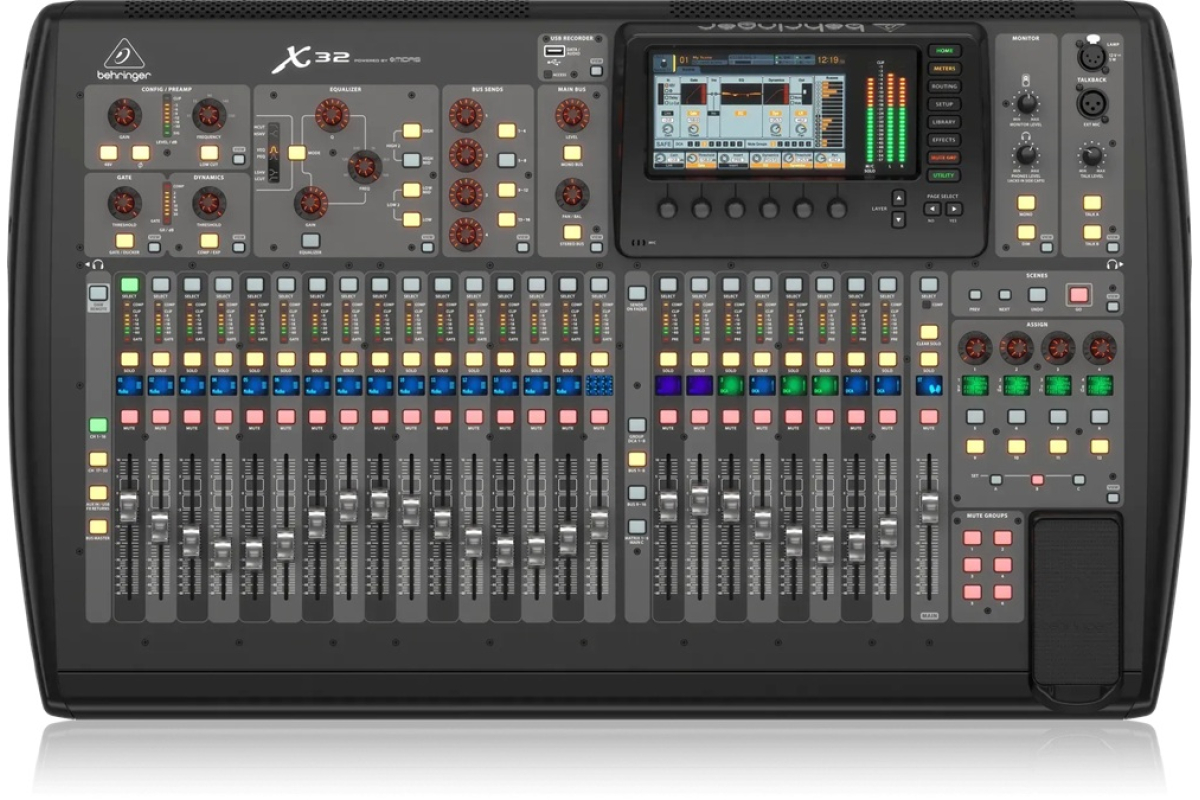 Мікшерний пульт BEHRINGER X32