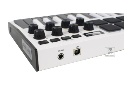 Купить AKAI MPK MINI MK3 White MIDI клавиатура онлайн