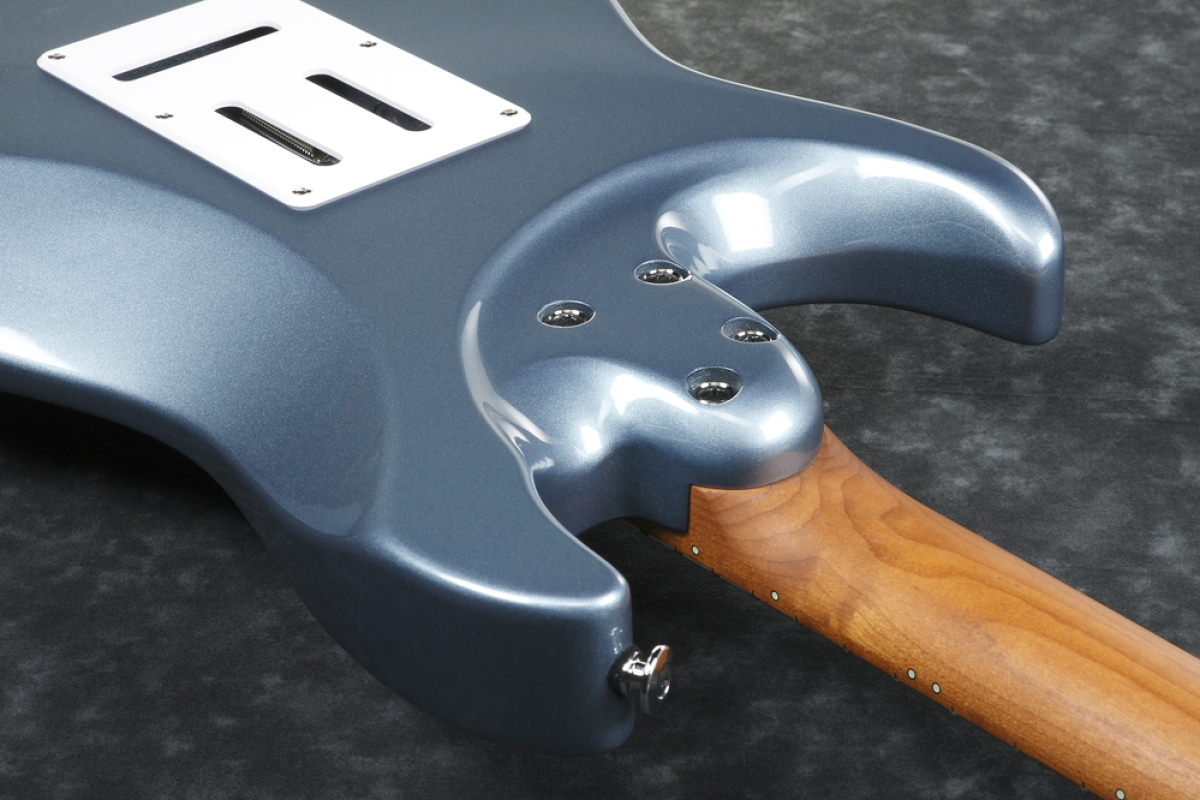 Электрогитара IBANEZ AZ2204 ICM