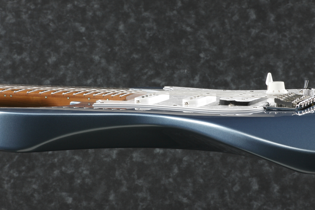 Электрогитара IBANEZ AZ2204 ICM