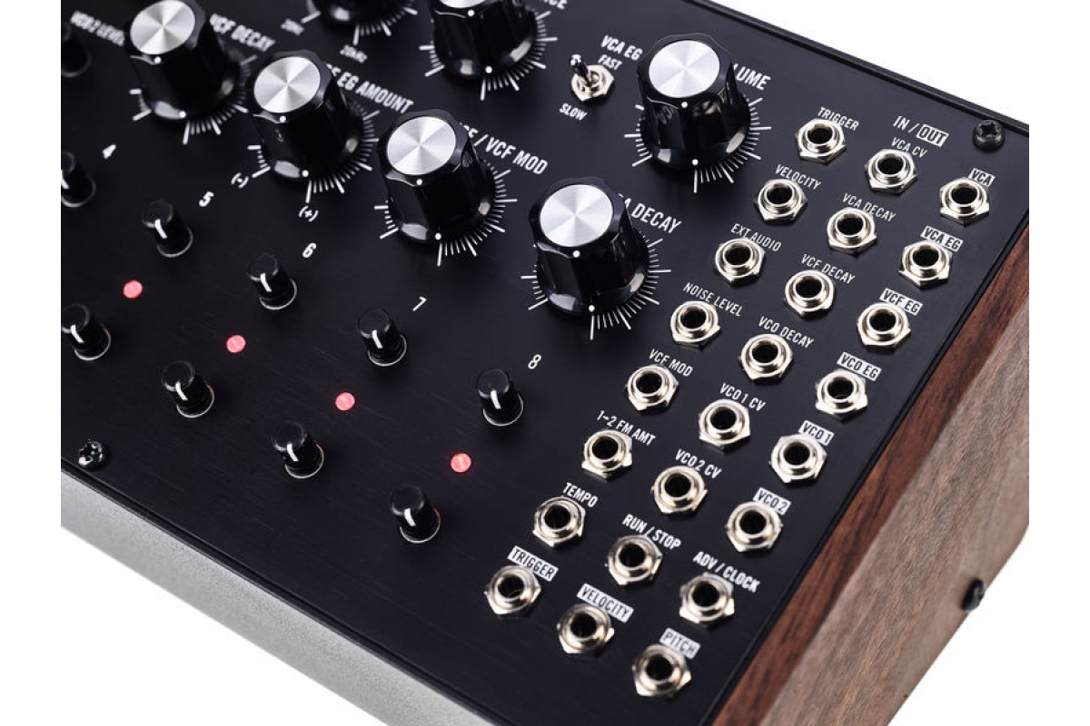 Синтезатор аналоговий MOOG DFAM