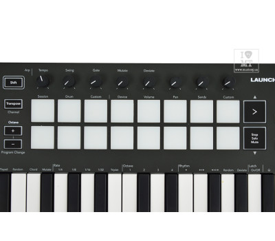 Купить NOVATION LaunchKey Mini MK3 MIDI клавиатура онлайн