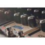 Педаль ефектів UNIVERSAL AUDIO Astra Modulation Machine