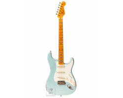 FENDER CUSTOM SHOP 1957 STRATOCASTER RELIC FADED AGED DAPHNE BLUE Электрогитара